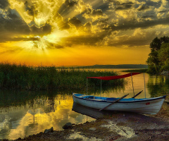 SEVDANIN FOTOĞRAFIDIR GÖLYAZI..........