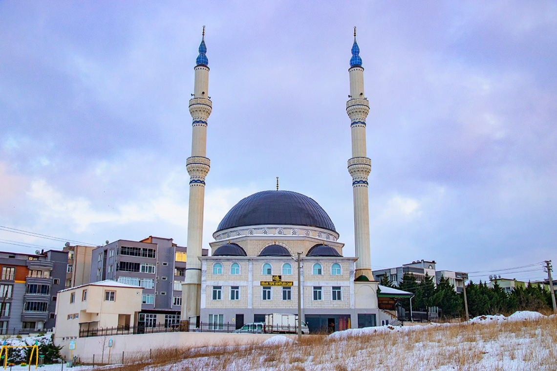 Oğlak Tepe Şehitler Camii