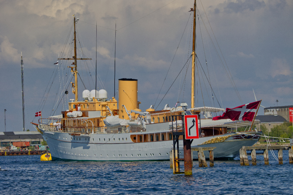 Dannebrog - Den Kongelige Yacht - København - Dk.