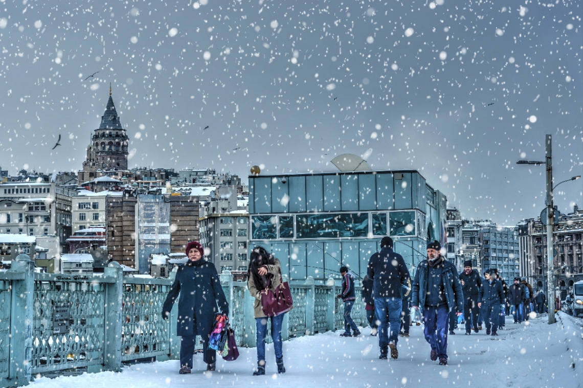 Beyaz'ınla bir başka güzelsin İstanbul..