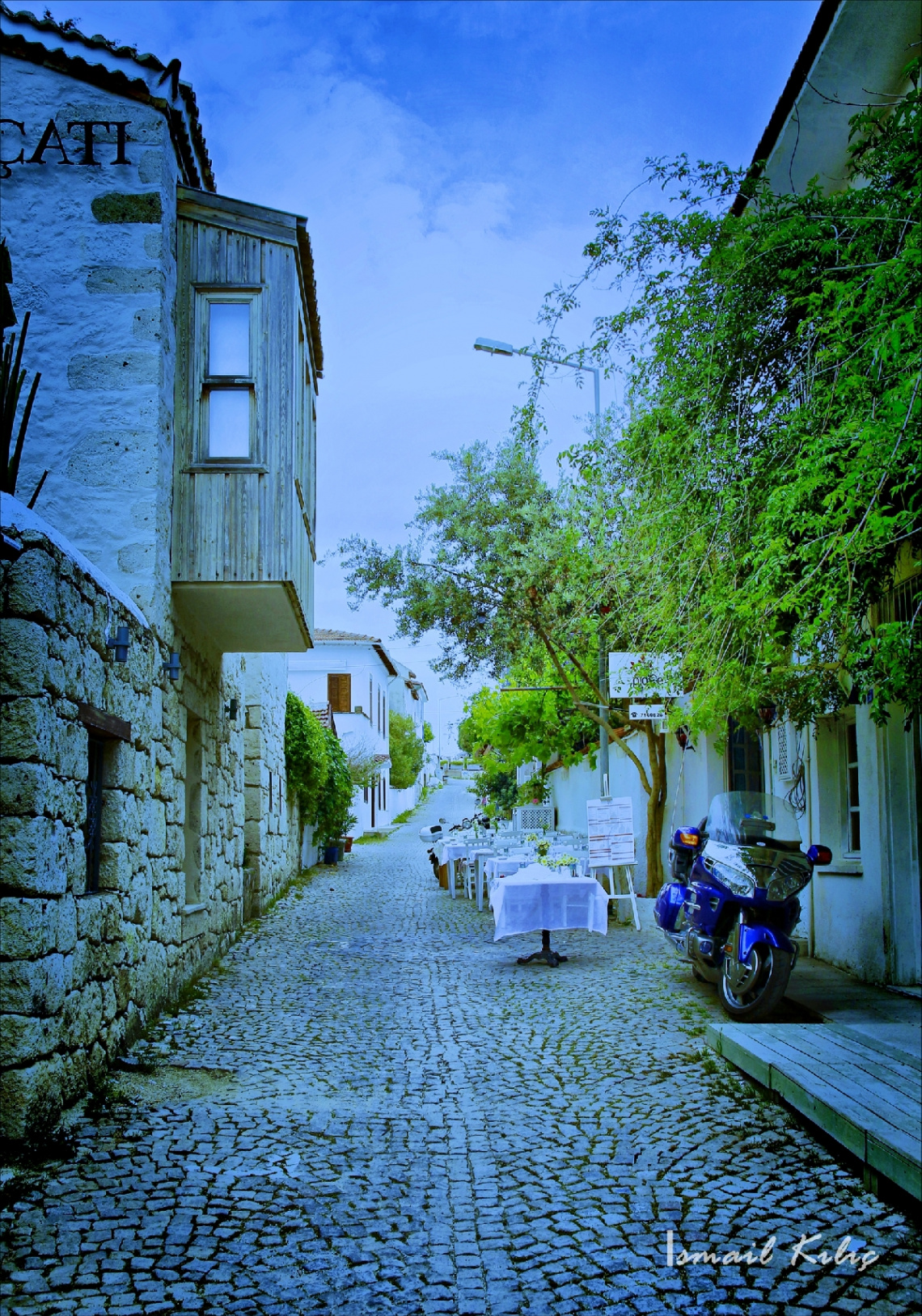 ALAÇATI SOKAKLARI