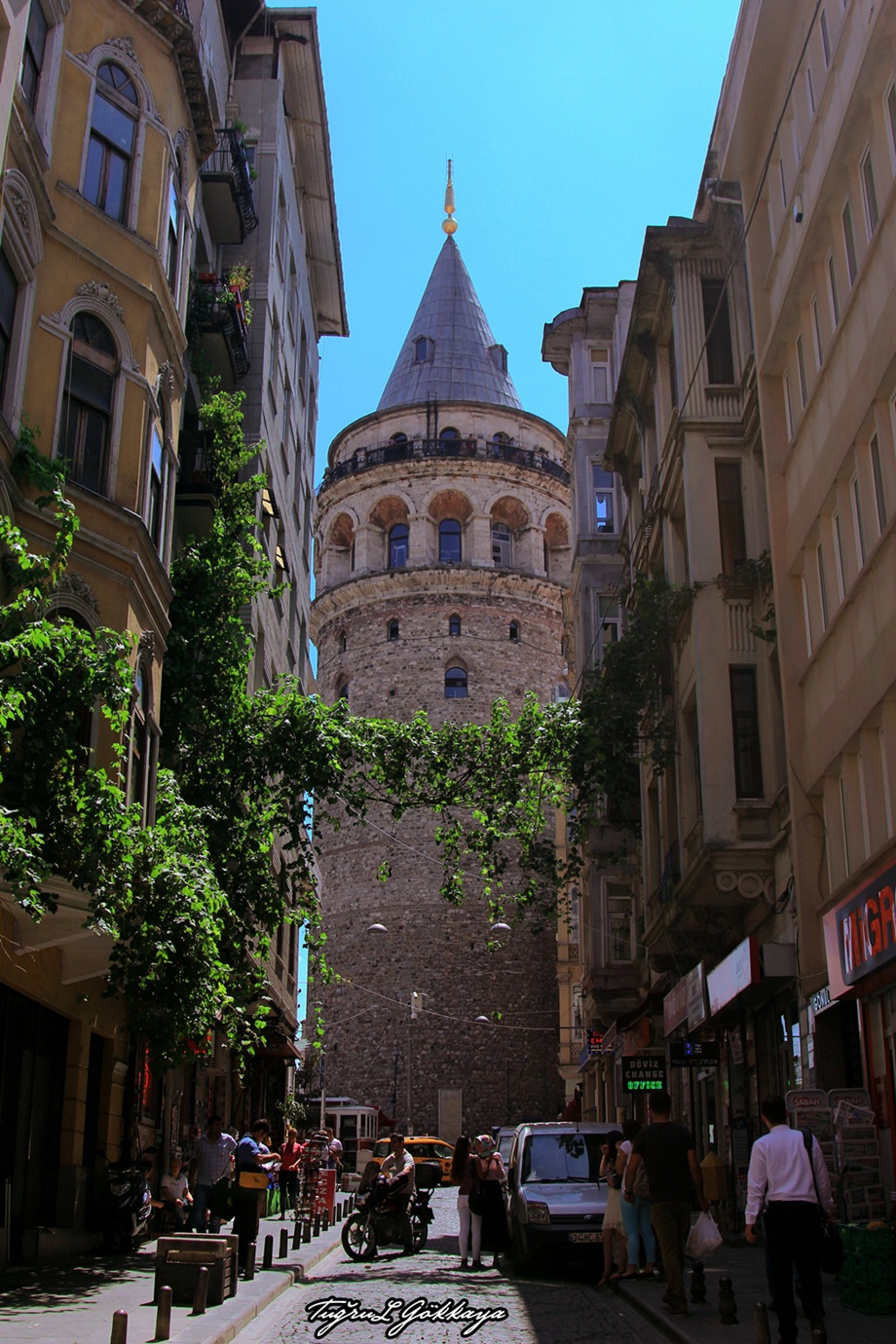 Büyük Hendek Caddesinden Galata