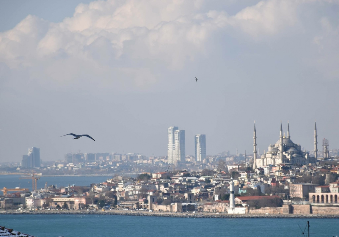 Sana bir tepeden baktım ey Aziz İstanbul !