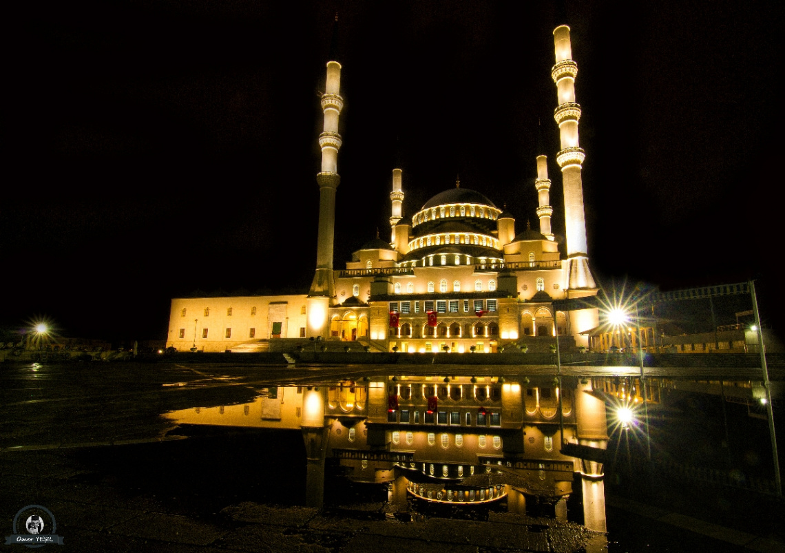 Yağmur Sonrası Kocatepe Camii