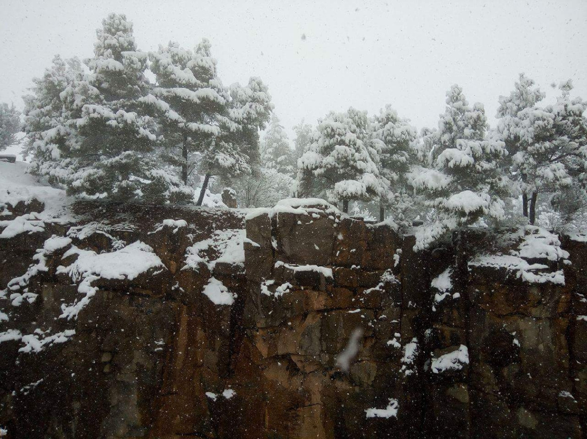 Snowing Rocks