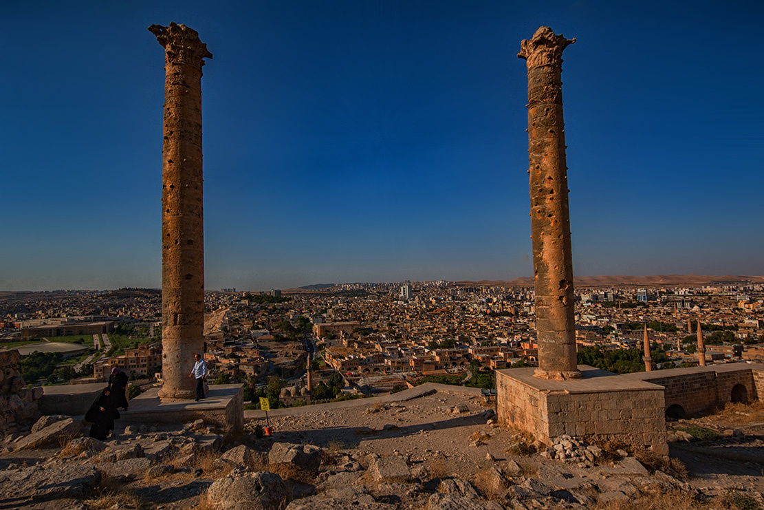 ŞanlıUrfa Kalesi - Mancınık Direkleri