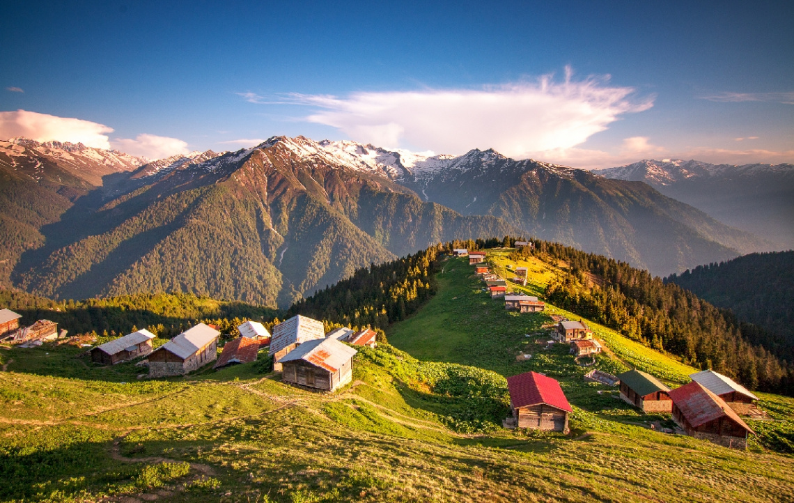 Pokut'a akşam çöküyor.