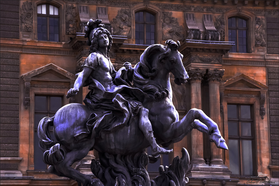 Equestrian statue