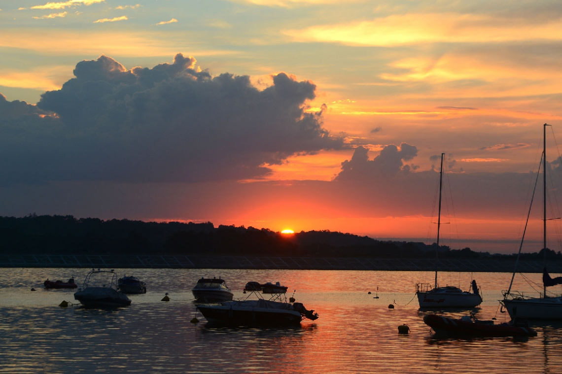 July morning, Lake Nysa