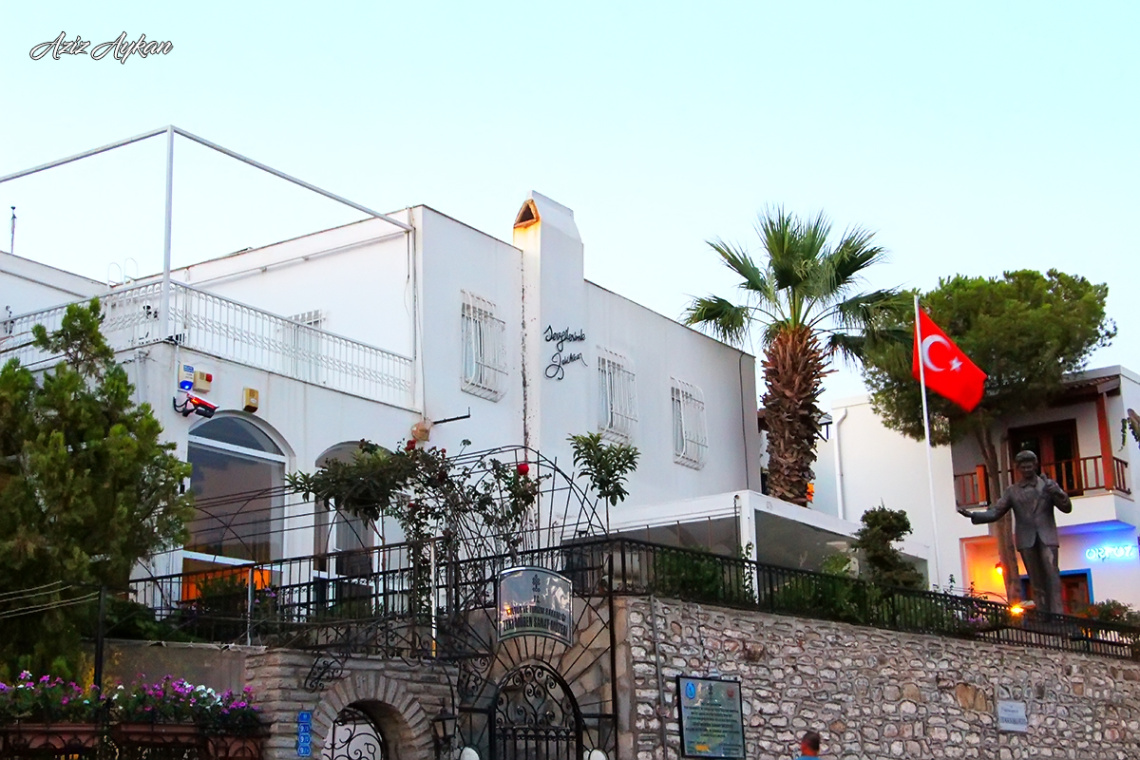 Zeki Müren Sanat Müzesi / Bodrum