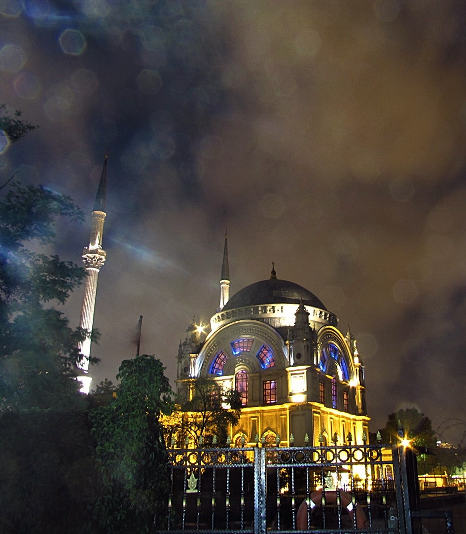 DOLMABAHÇE CAMİ