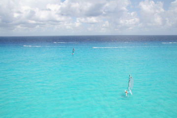 Para Sailing Over The Caribbean At Playa Del Carmen Mexico