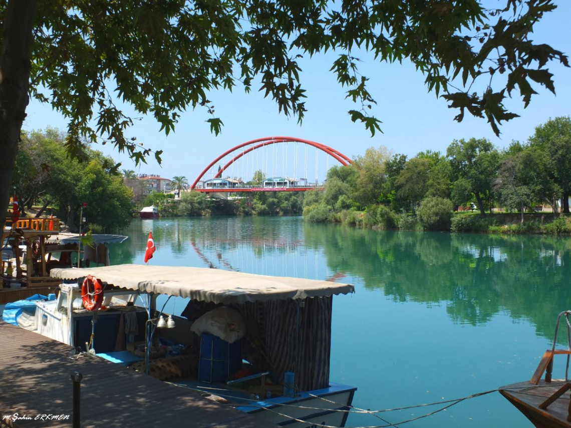 Manavgat Irmağı Ve Yansıma...